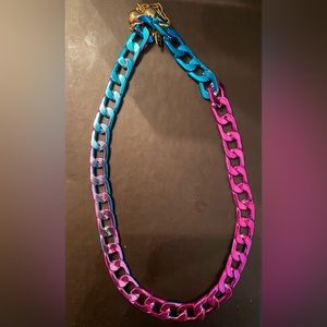 Metallic liquid necklace